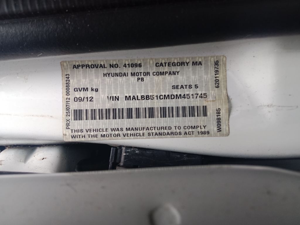 Hyundai i20 2012 White Wrecking