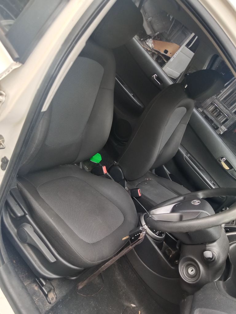 Hyundai i20 2012 White Wrecking