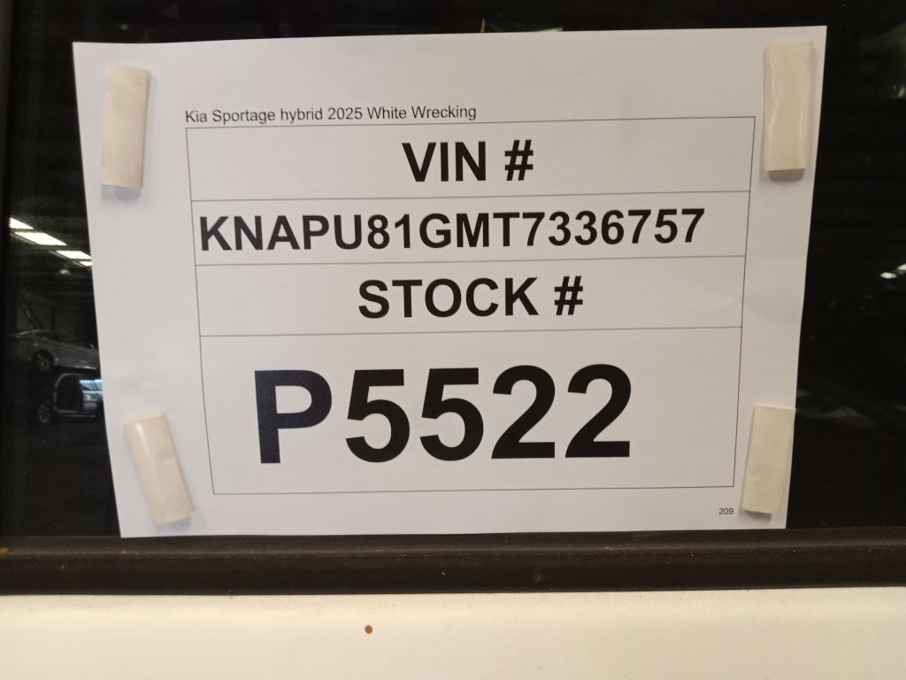 Kia Sportage hybrid 2025 White Wrecking
