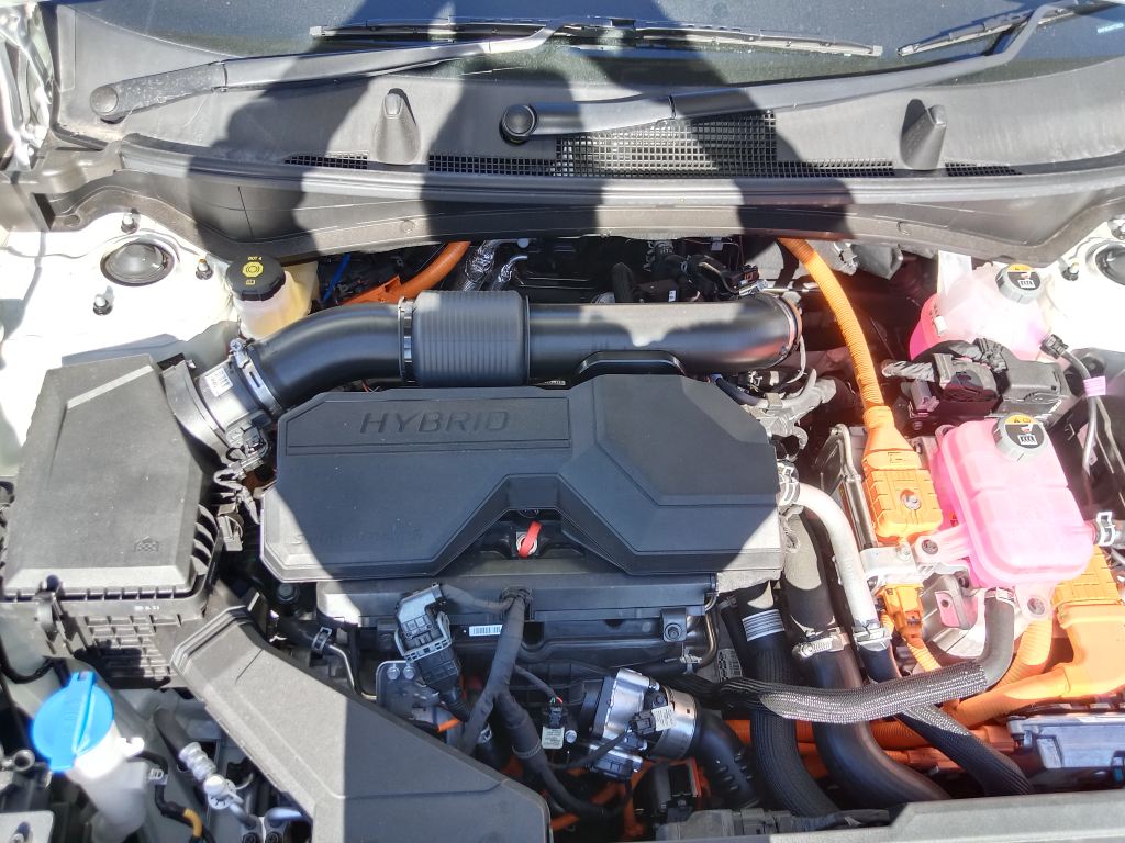 Kia Sportage hybrid 2025 White Wrecking