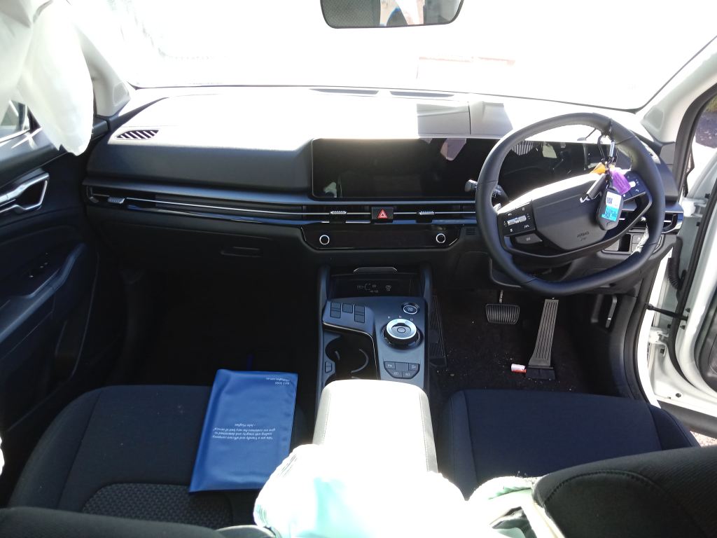 Kia Sportage hybrid 2025 White Wrecking