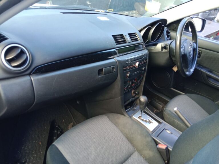 Mazda 3 2006 White Wrecking
