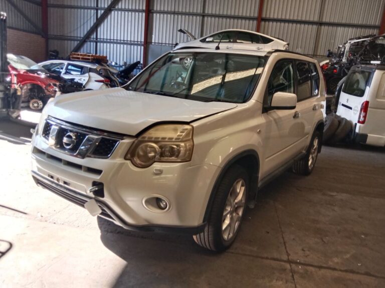 Nissan X-Trail 2011 White Wrecking