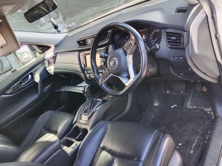 Nissan X-Trail 2018 Grey Wrecking