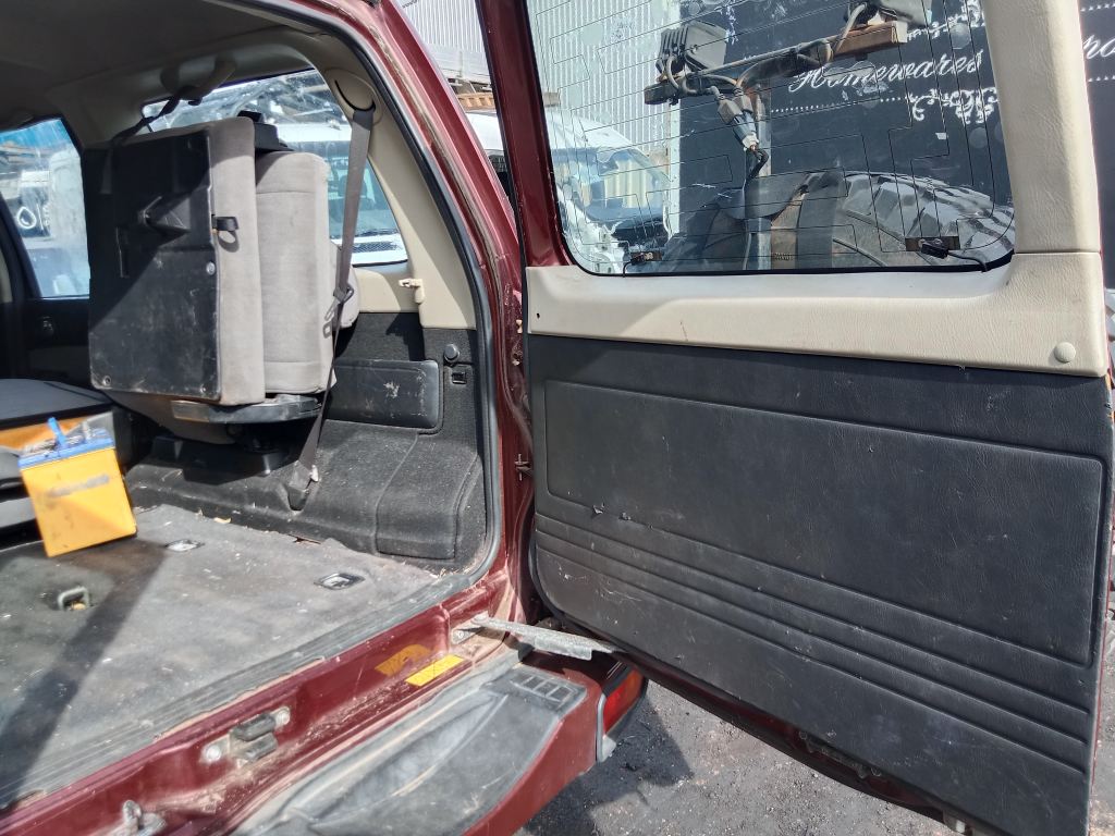 Nissan patrol 2005 Maroon Wrecking