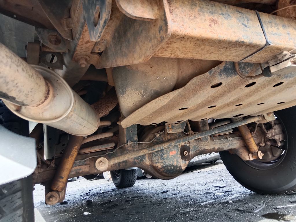 Nissan patrol 2005 Maroon Wrecking