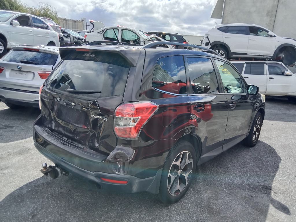 Subaru Forester 2013 Maroon Wrecking