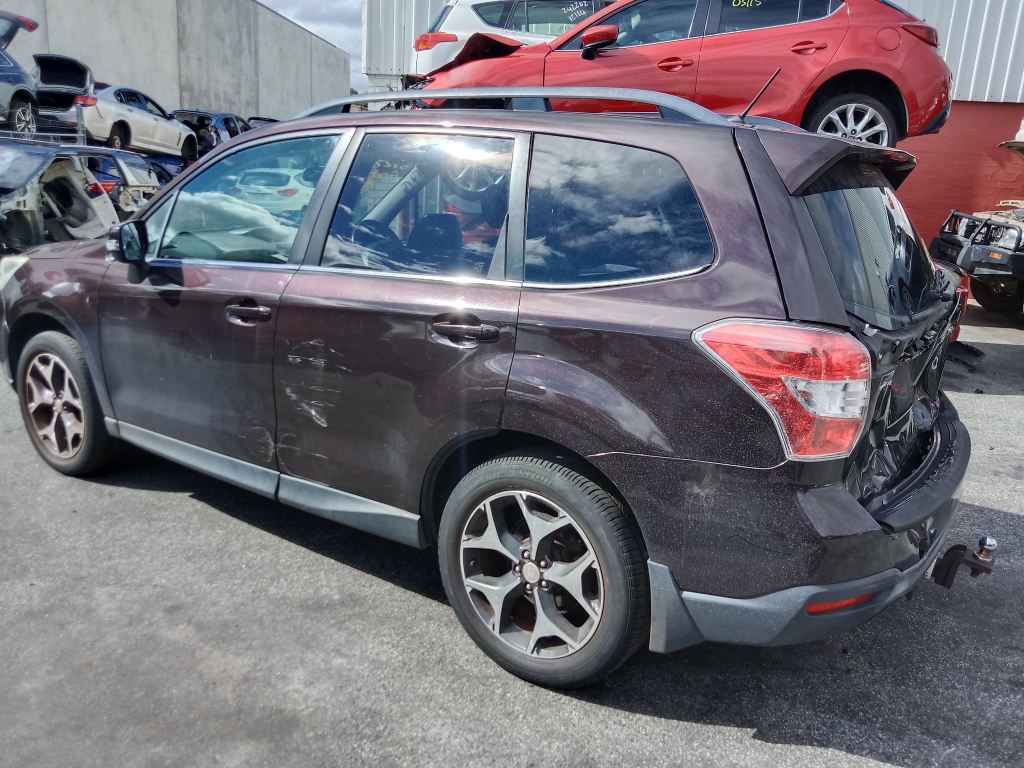 Subaru Forester 2013 Maroon Wrecking