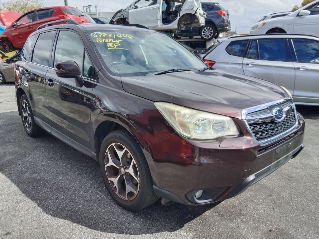 Subaru Forester 2013 Maroon Wrecking