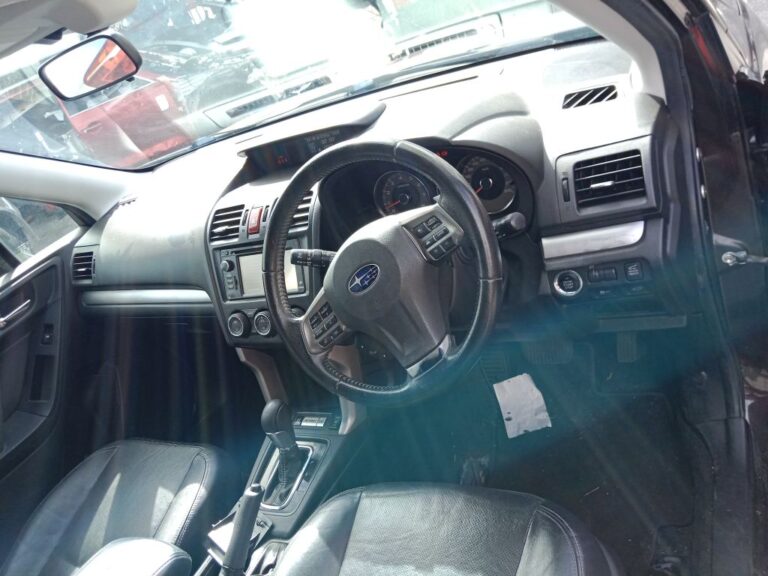 Subaru Forester 2013 Maroon Wrecking