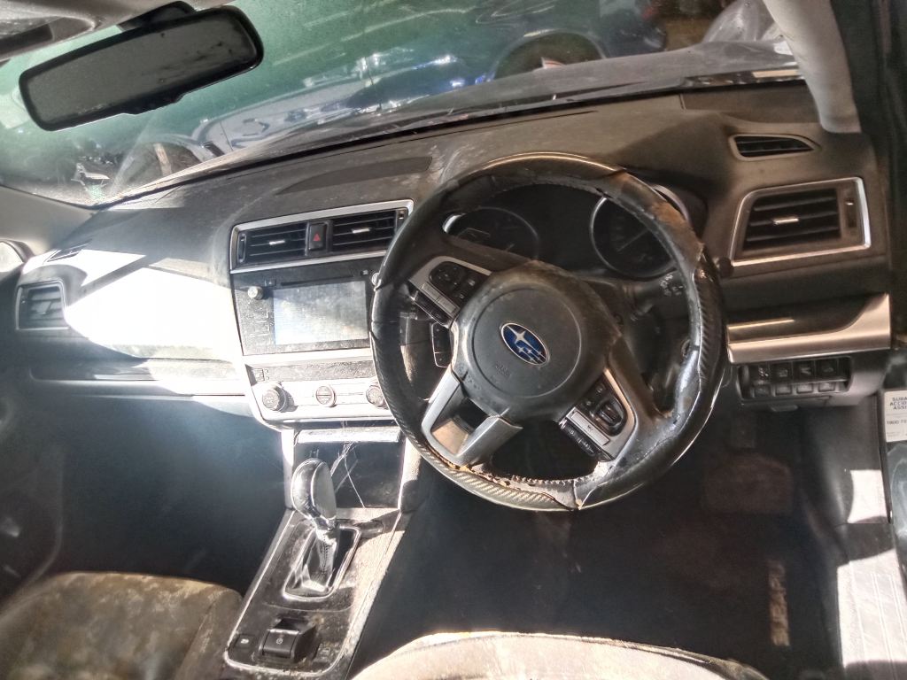 Subaru outback 2016 Grey Wrecking