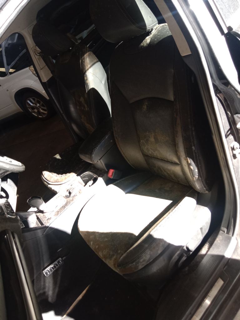 Subaru outback 2016 Grey Wrecking