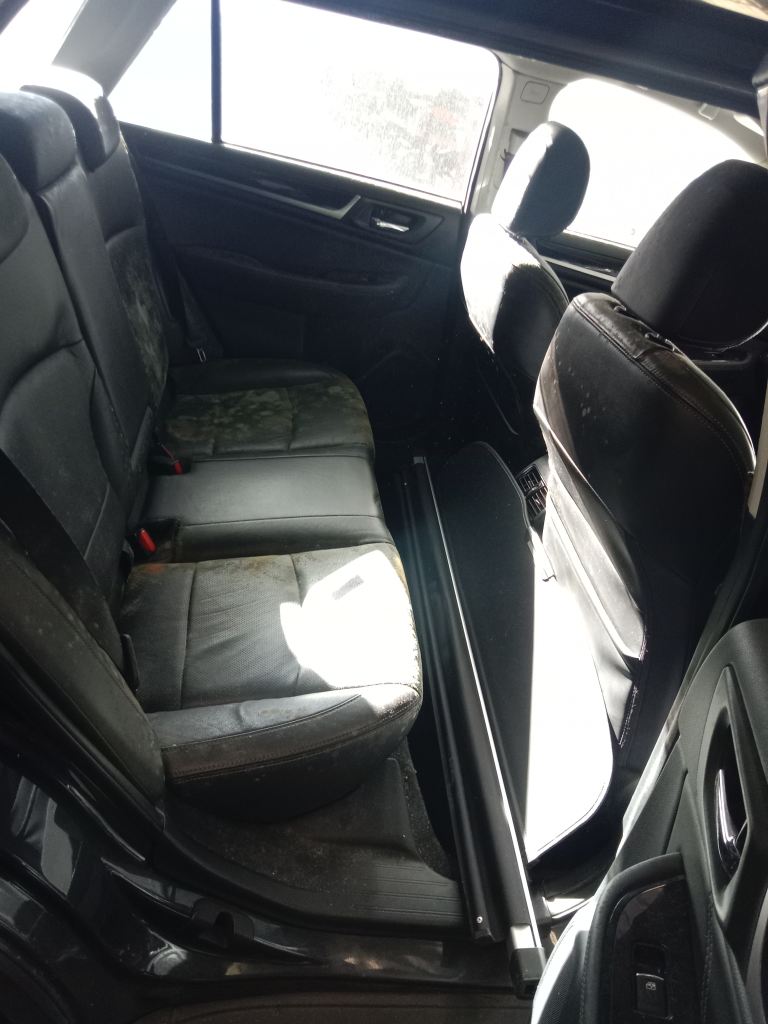 Subaru outback 2016 Grey Wrecking