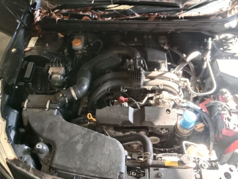Subaru outback 2016 Grey Wrecking