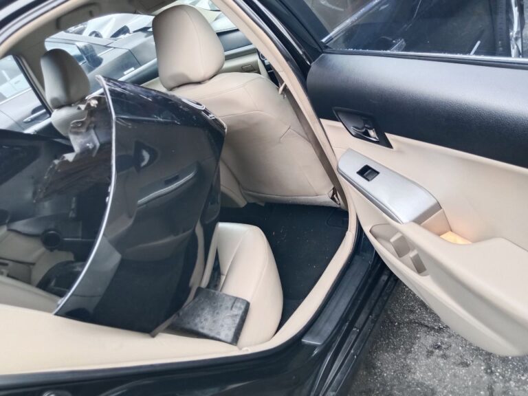 Toyota Camry Hybrid 2014 Black Wrecking