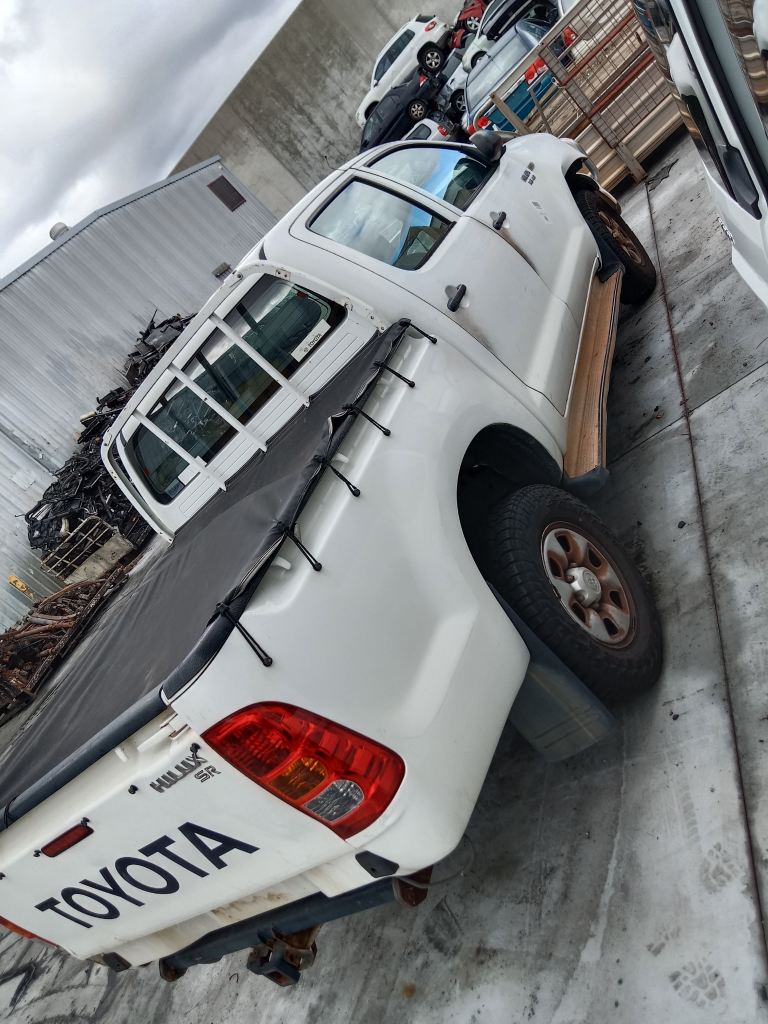 Toyota Hilux 2007 White Wrecking