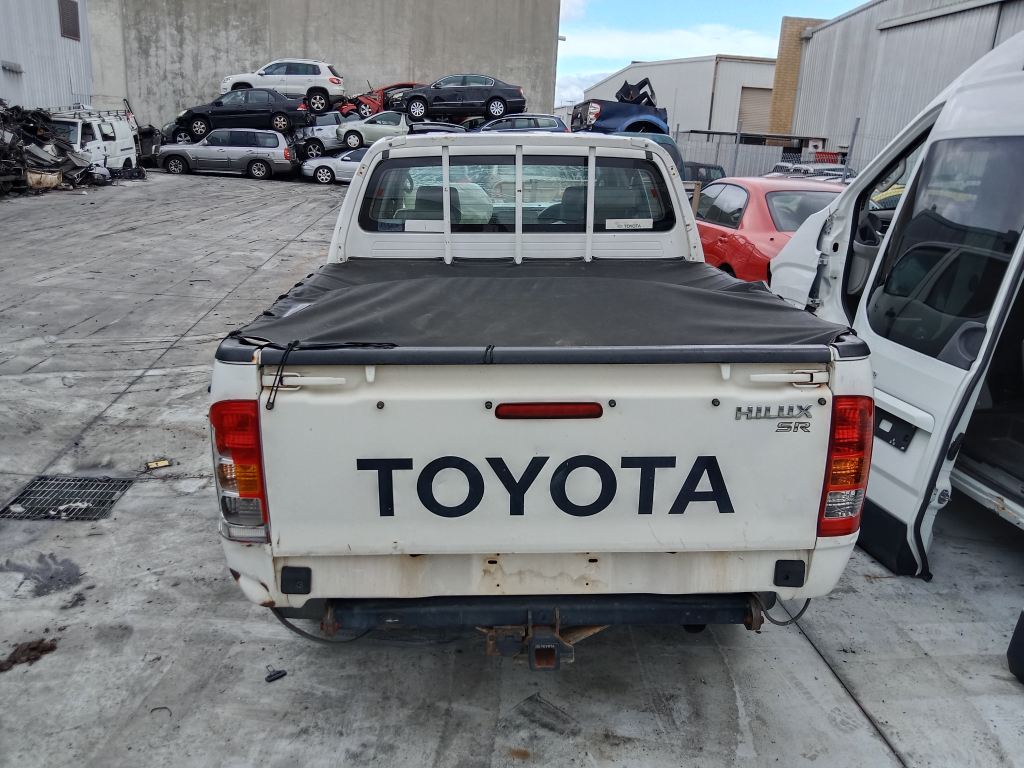 Toyota Hilux 2007 White Wrecking