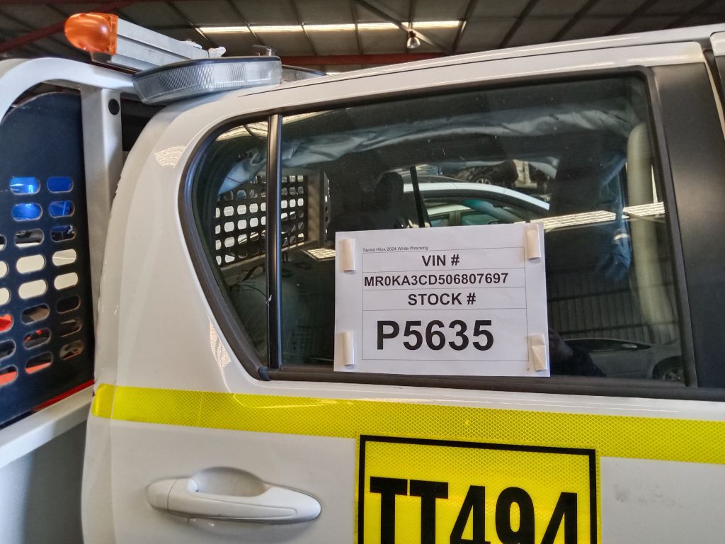 Toyota Hilux 2024 White Wrecking