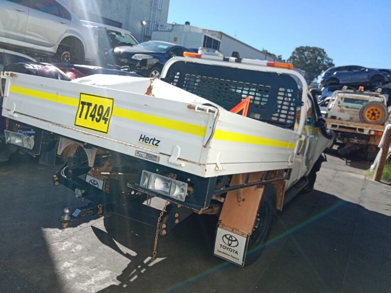 Toyota Hilux 2024 White Wrecking