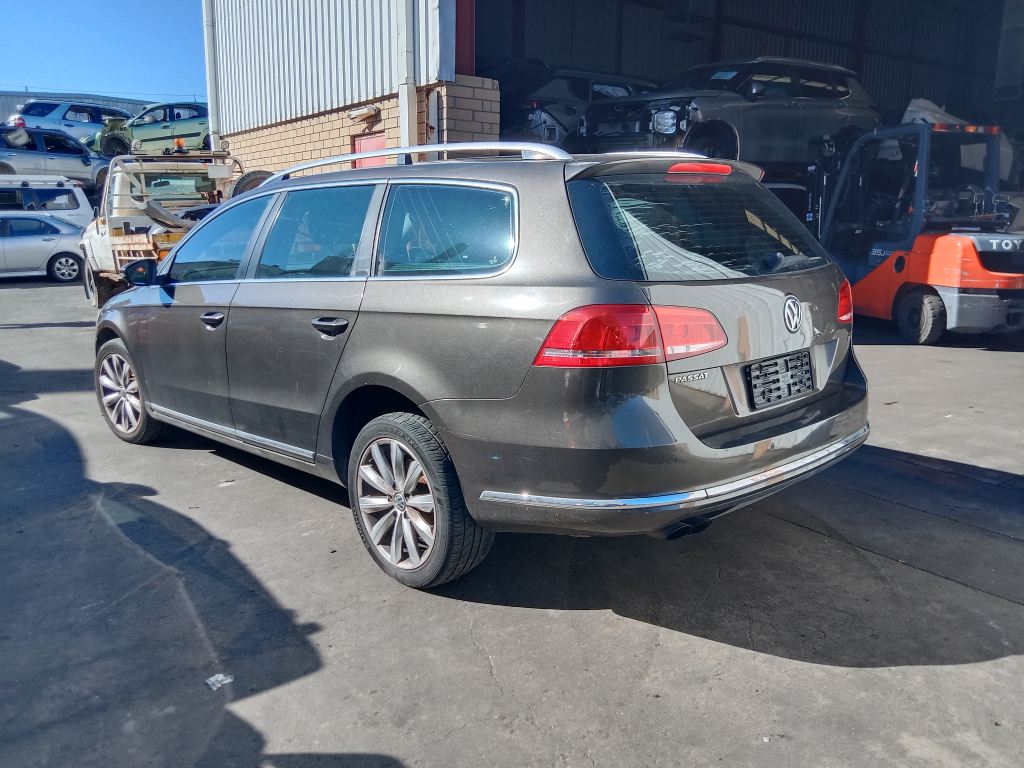 Volkswagen Passat Wagon TSI 2012 Grey Wrecking