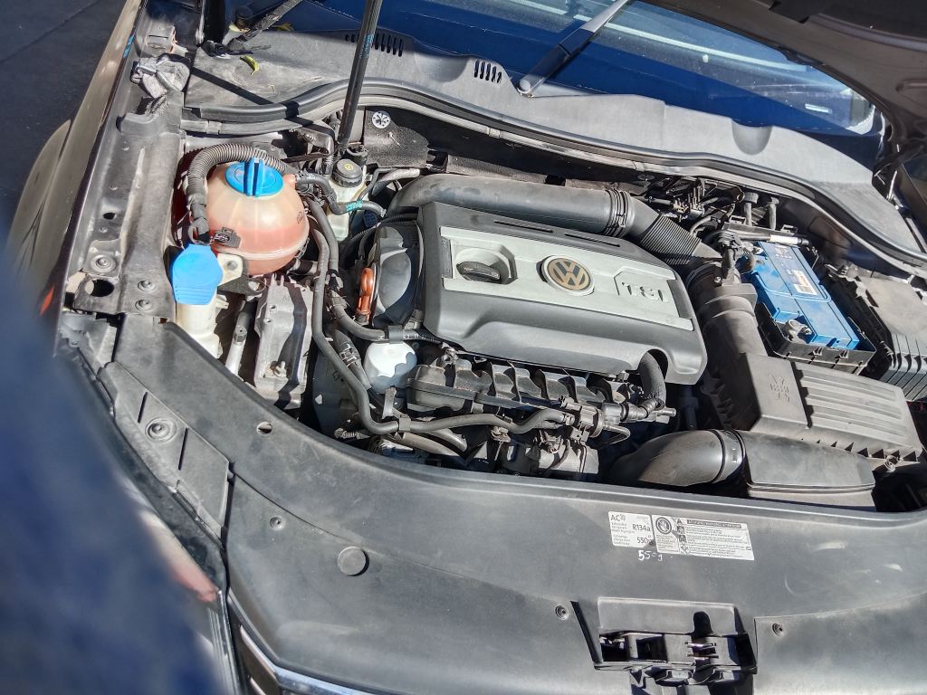 Volkswagen Passat Wagon TSI 2012 Grey Wrecking