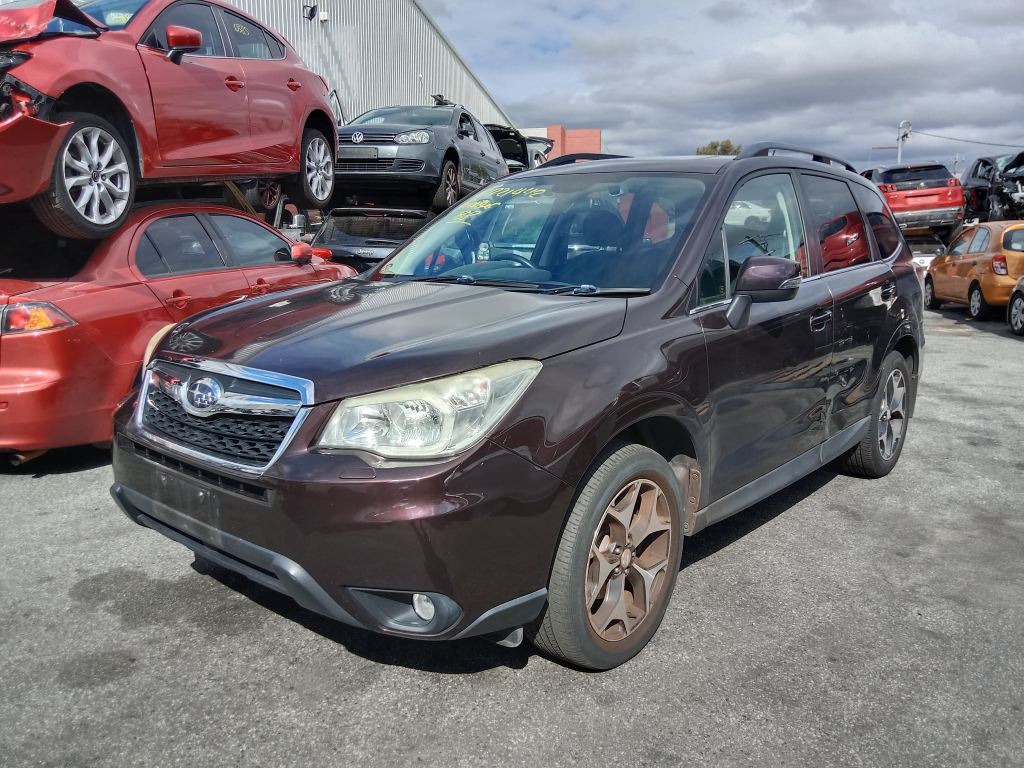 Subaru Forester 2013 Maroon Wrecking