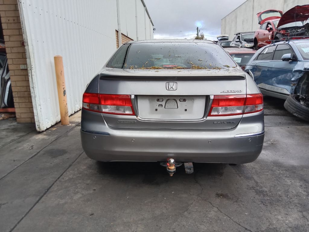 Honda Accord 2005 Grey Wrecking