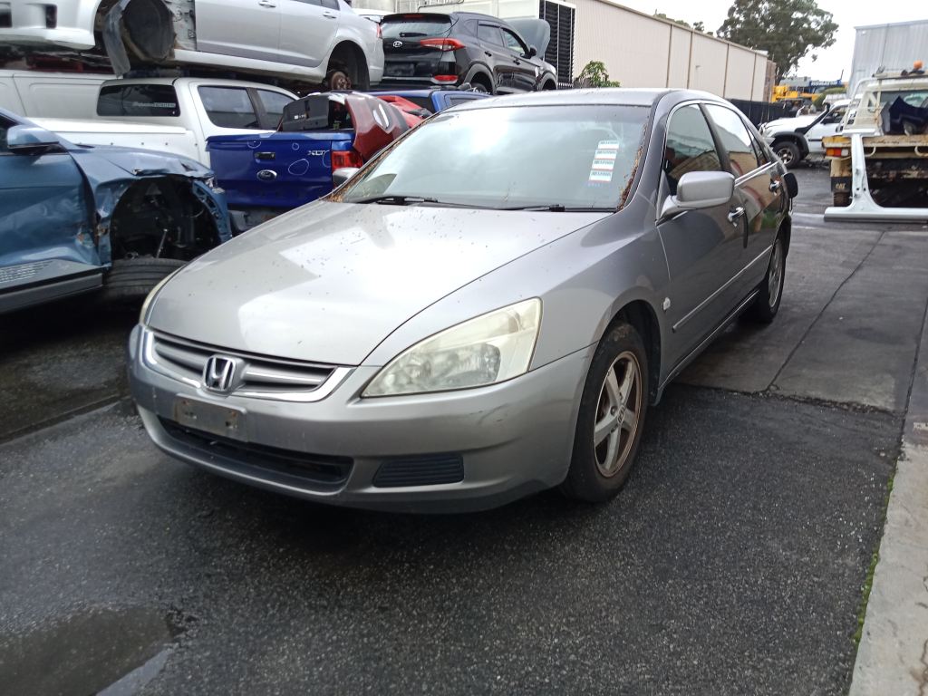 Honda Accord 2005 Grey Wrecking