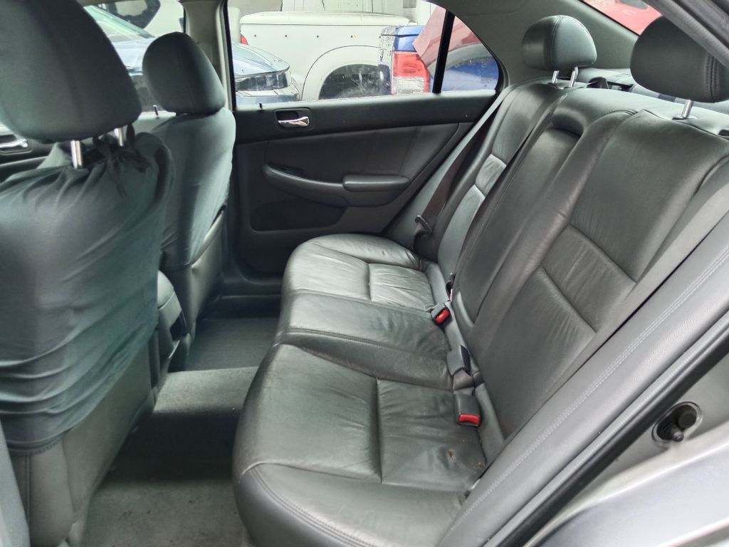 Honda Accord 2005 Grey Wrecking