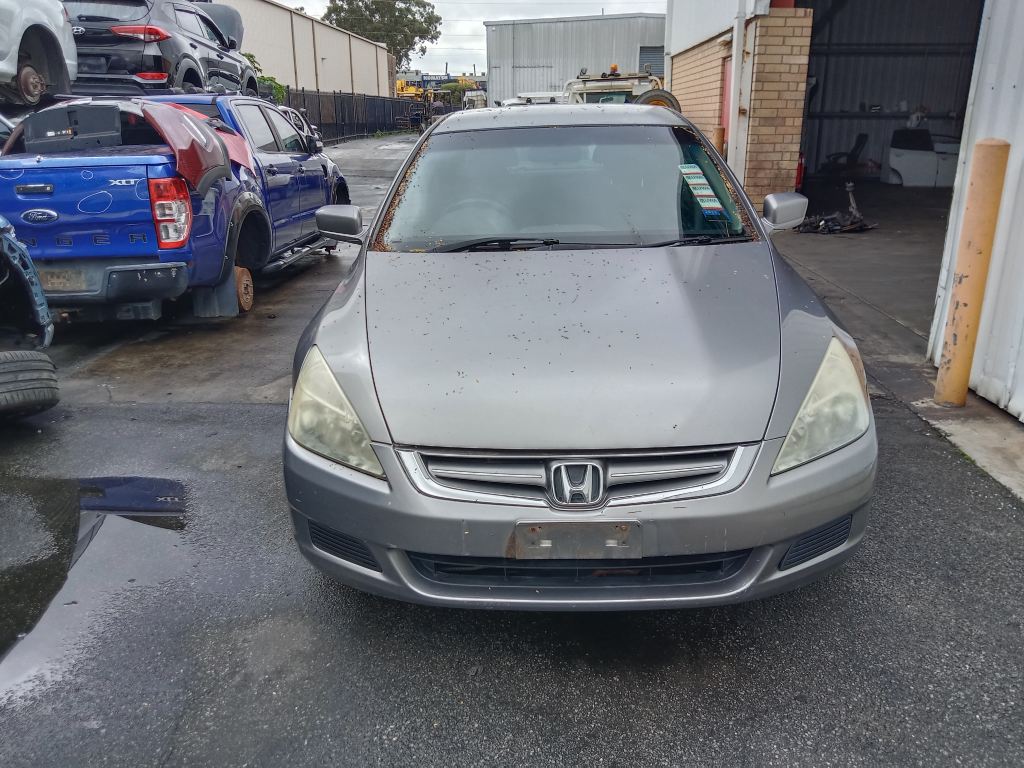 Honda Accord 2005 Grey Wrecking
