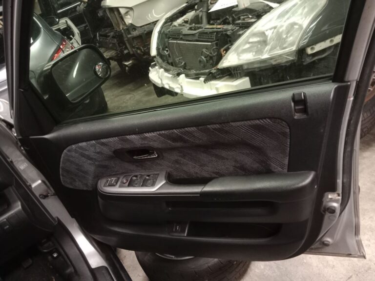 Honda CRV 2006 Silver Wrecking