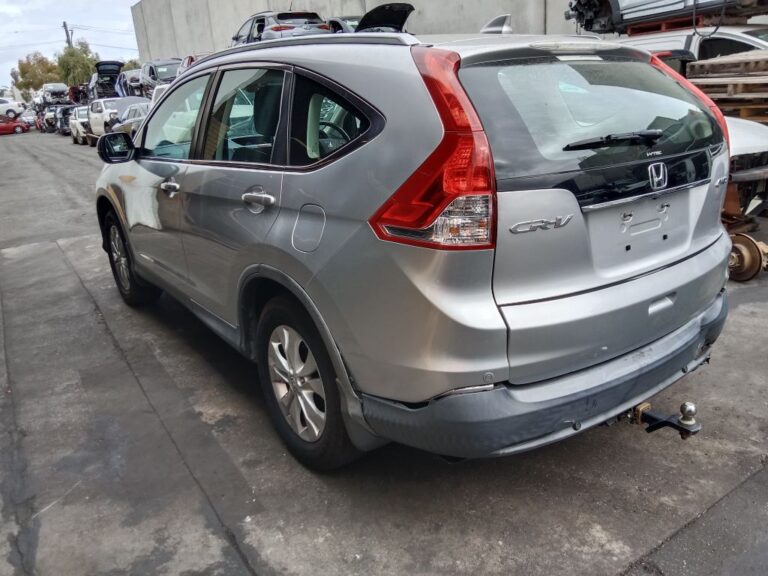 Honda CRV 2014 Silver Wrecking