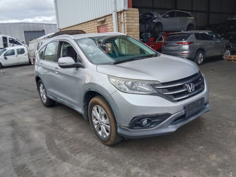 Honda CRV 2014 Silver Wrecking