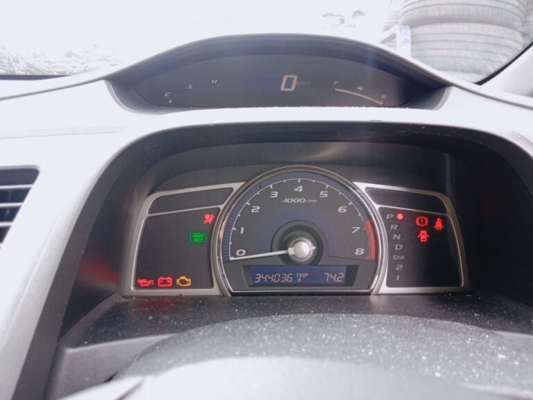 Honda Civic 2007 White Wrecking