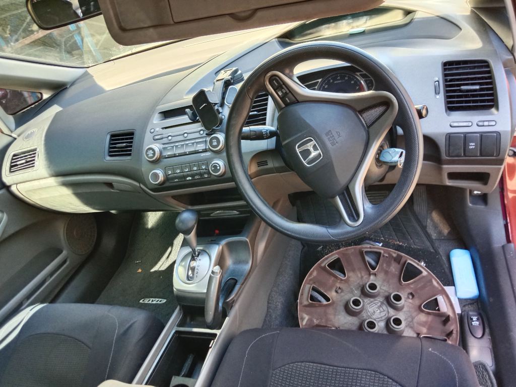 Honda Civic 2010 orange Wrecking