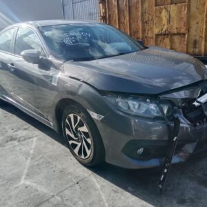 Honda Civic 2016 Grey Wrecking