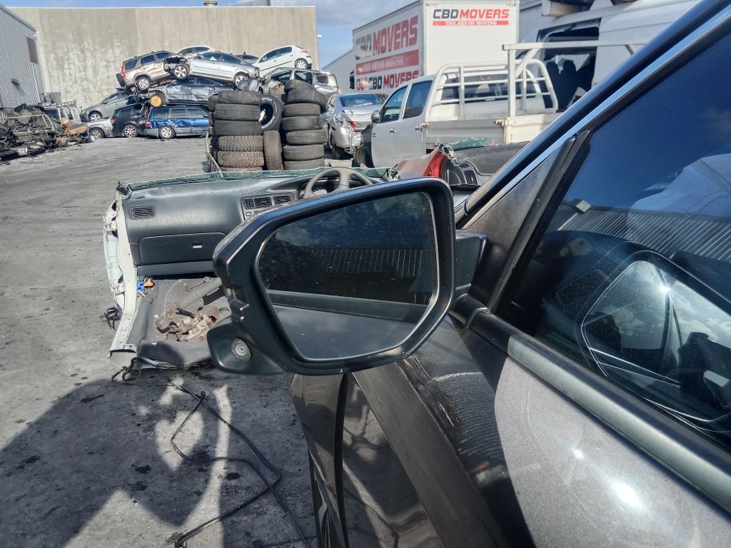 Honda Civic 2016 Grey Wrecking
