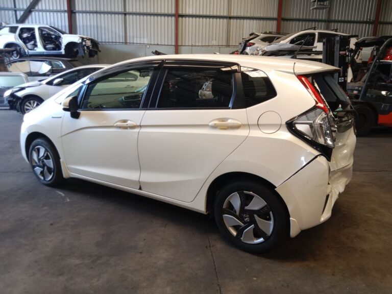 Honda Fit Hybrid 2013 White Wrecking