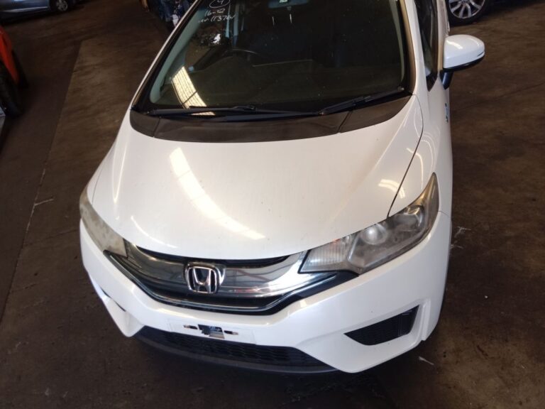 Honda Fit Hybrid 2013 White Wrecking