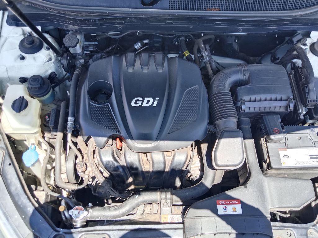 KIA Optima 2014 White Wrecking