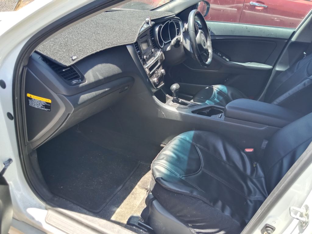KIA Optima 2014 White Wrecking
