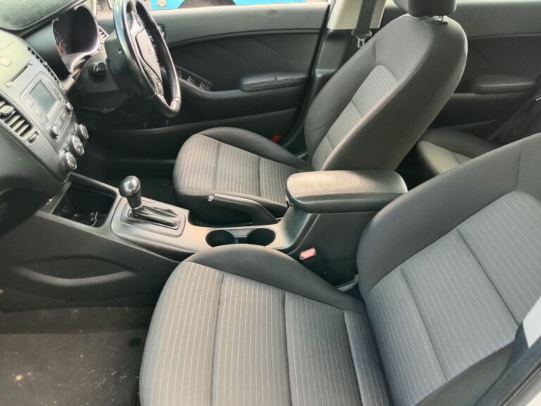 Kia Cerato 2013 White Wrecking