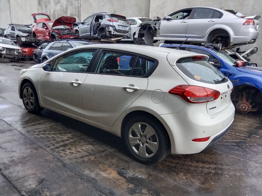 Kia Cerato 2014 hatchback White Wrecking