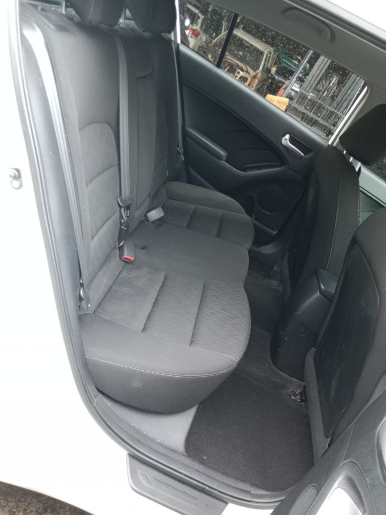 Kia Cerato 2014 hatchback White Wrecking
