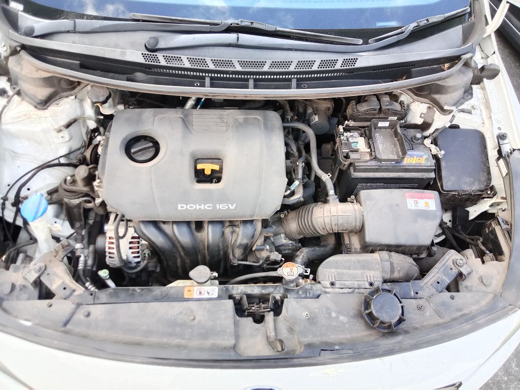 Kia Cerato hatchback 2018 White Wrecking