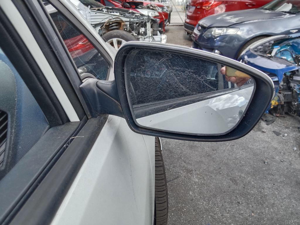 Kia Cerato hatchback 2018 White Wrecking