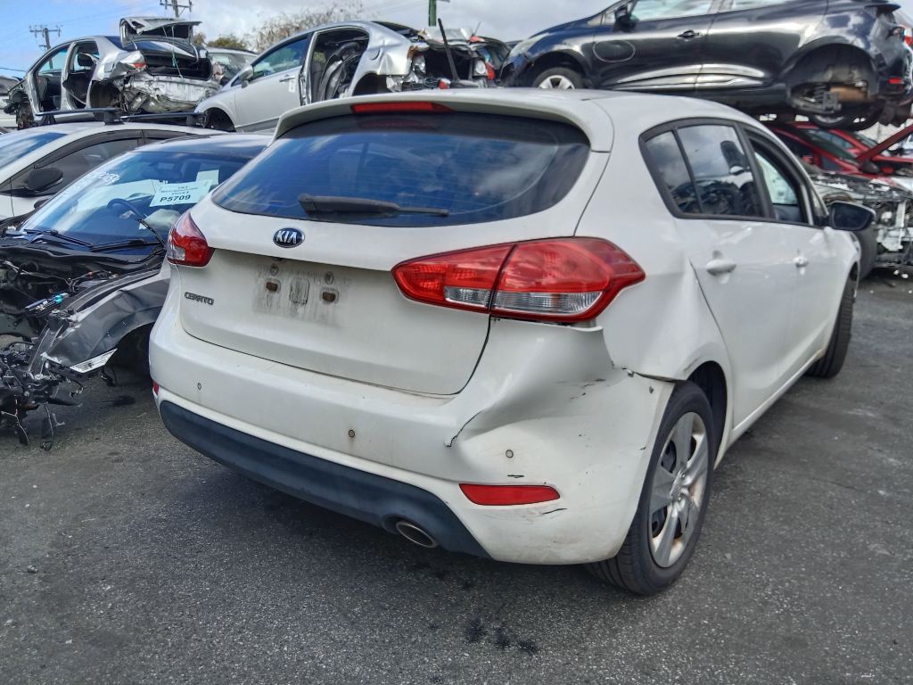 Kia Cerato hatchback 2018 White Wrecking