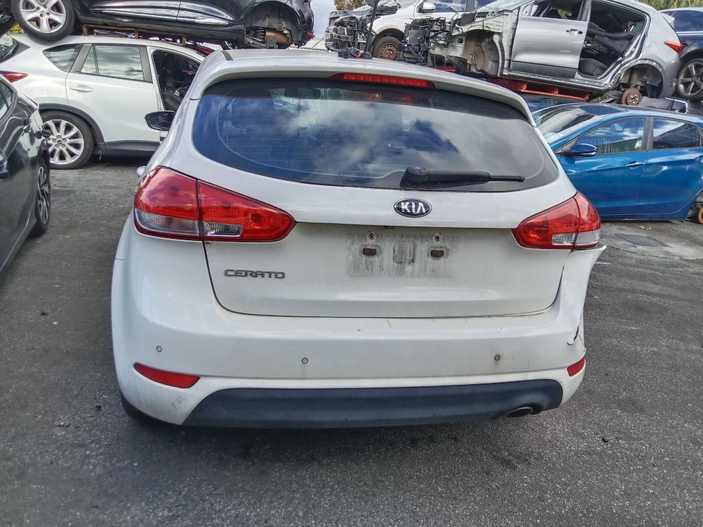 Kia Cerato hatchback 2018 White Wrecking