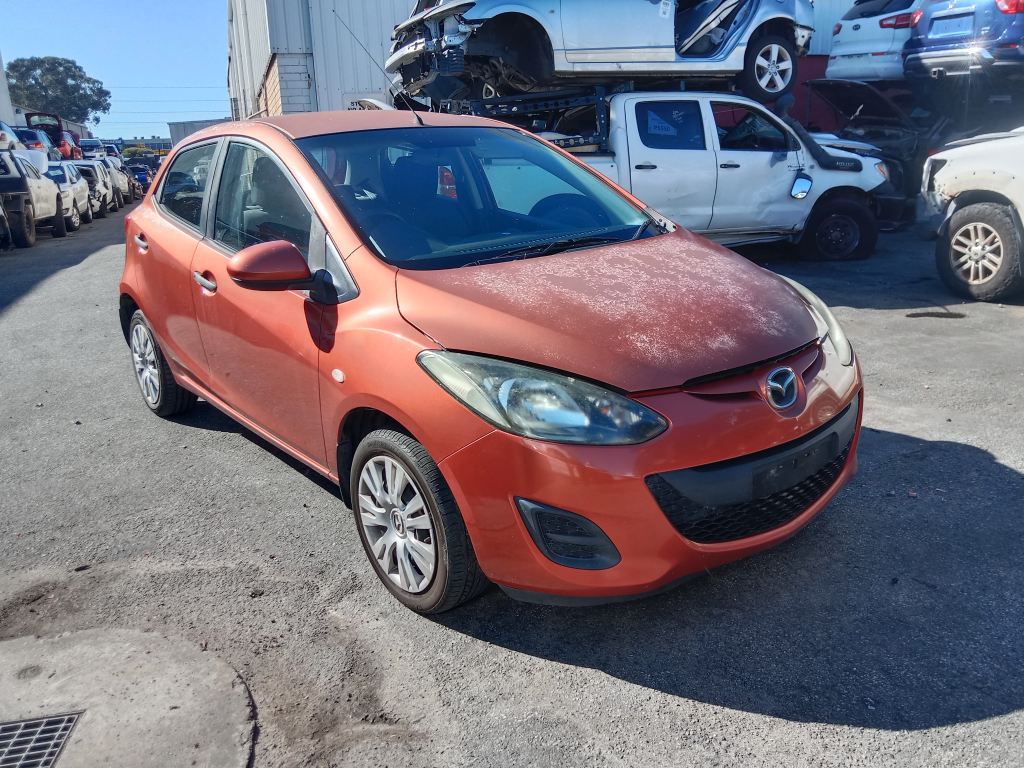 Mazda 2 2010 orange Wrecking