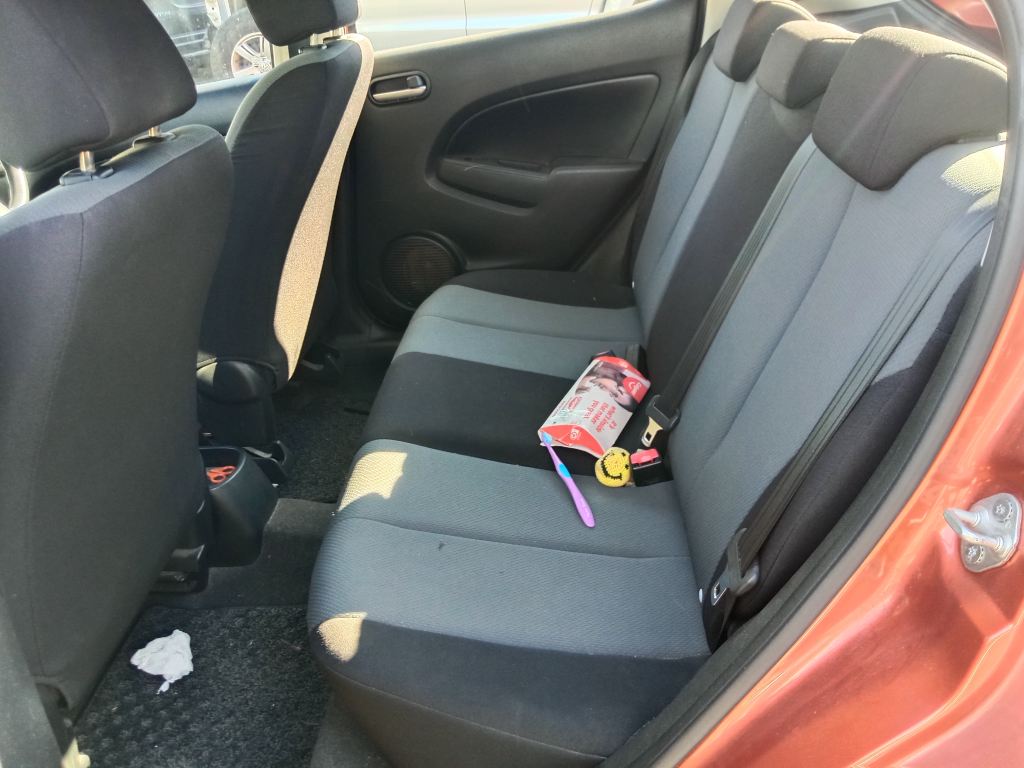 Mazda 2 2010 orange Wrecking